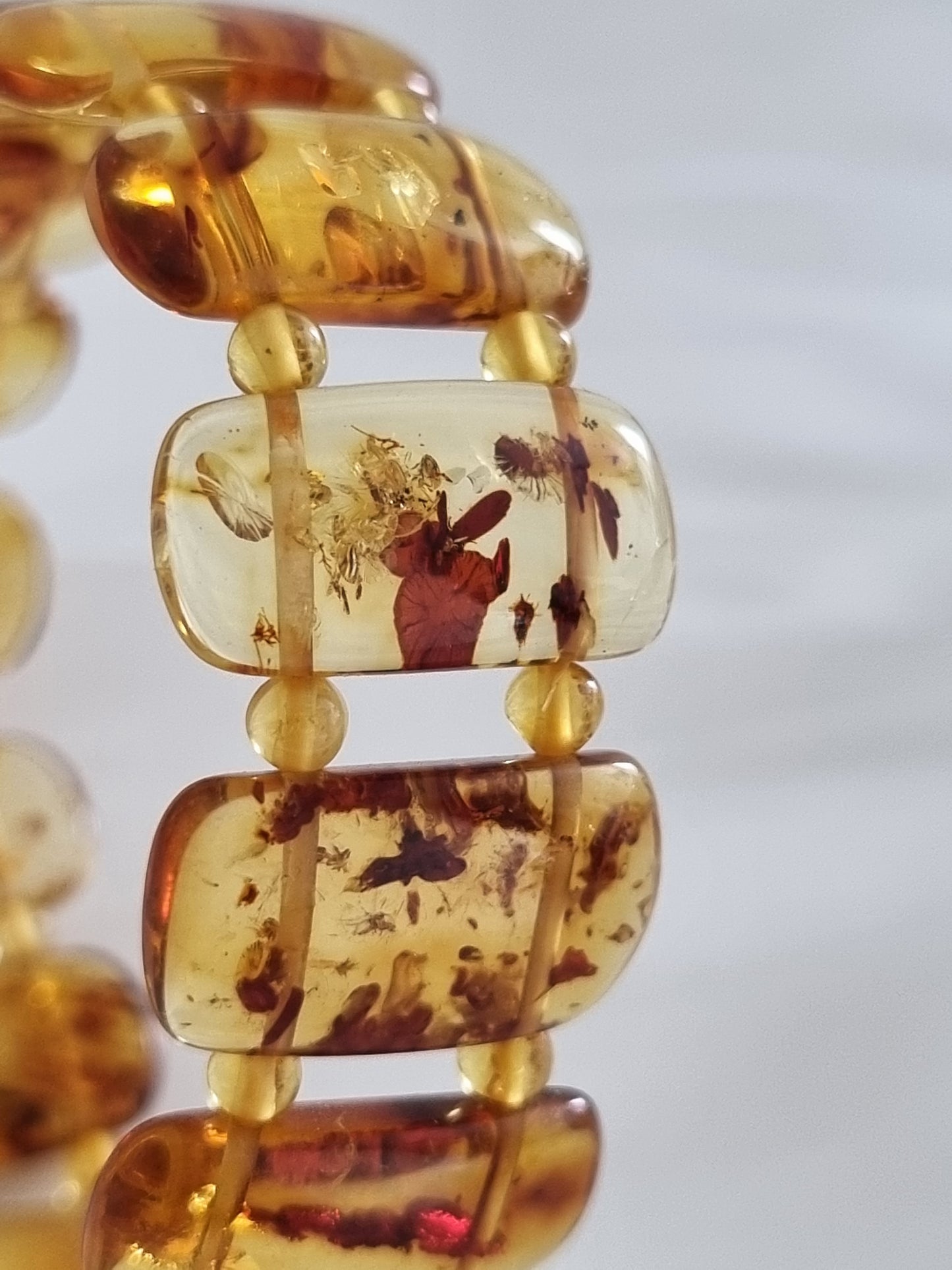 Golden Flower Amber ShouPai Bracelet