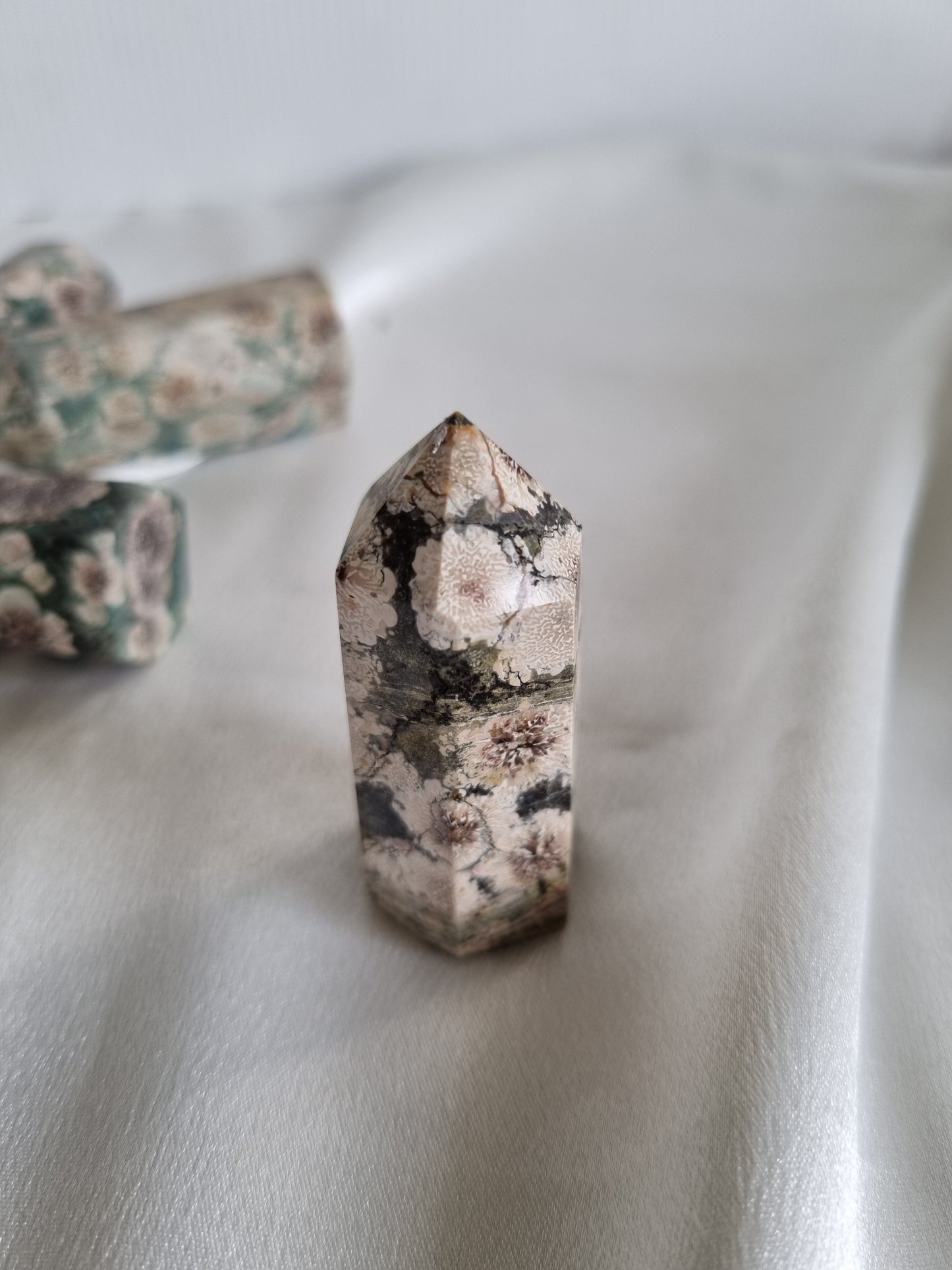 Green Cherry Blossom Agate Tower