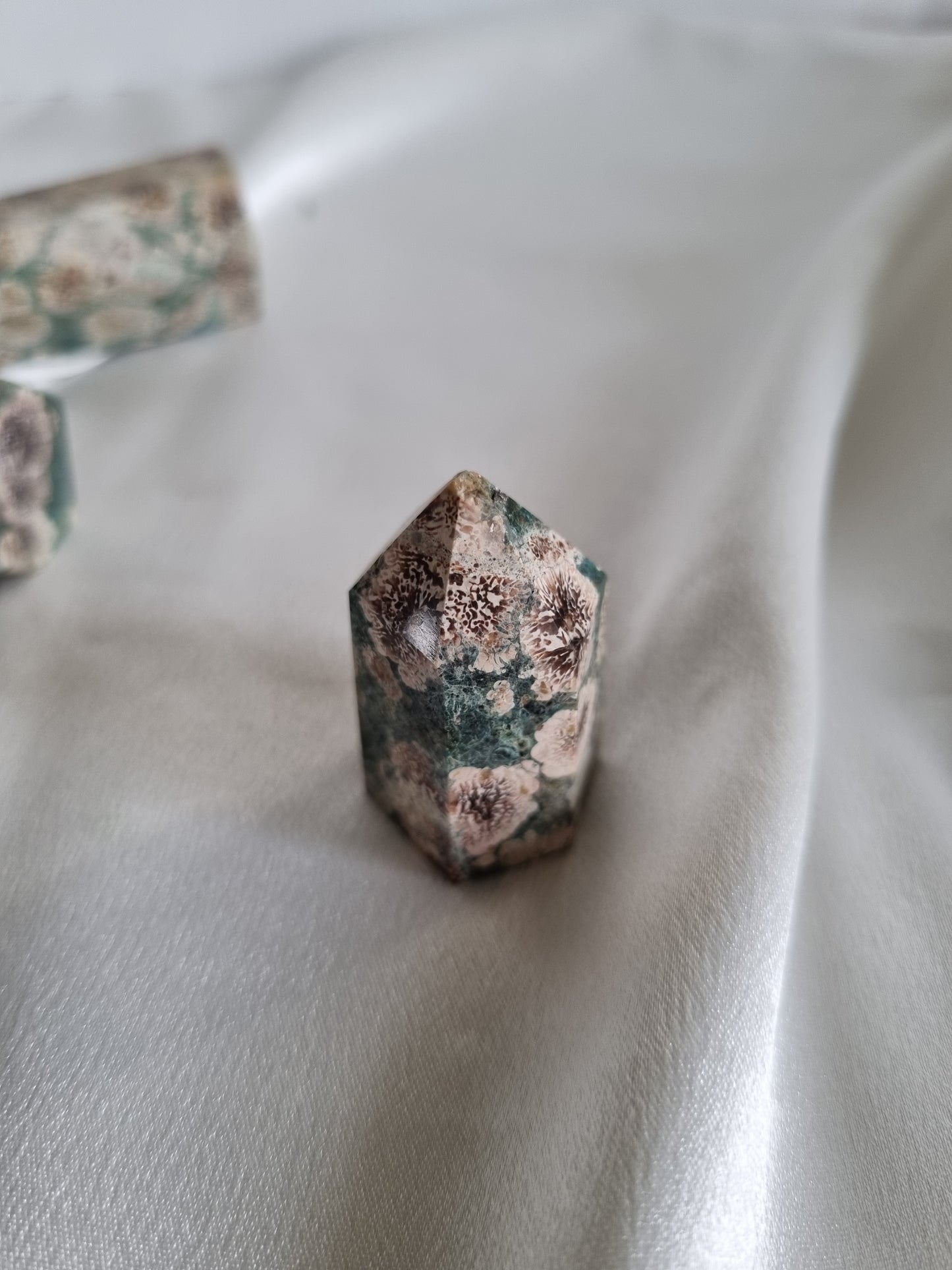 Green Cherry Blossom Agate Tower