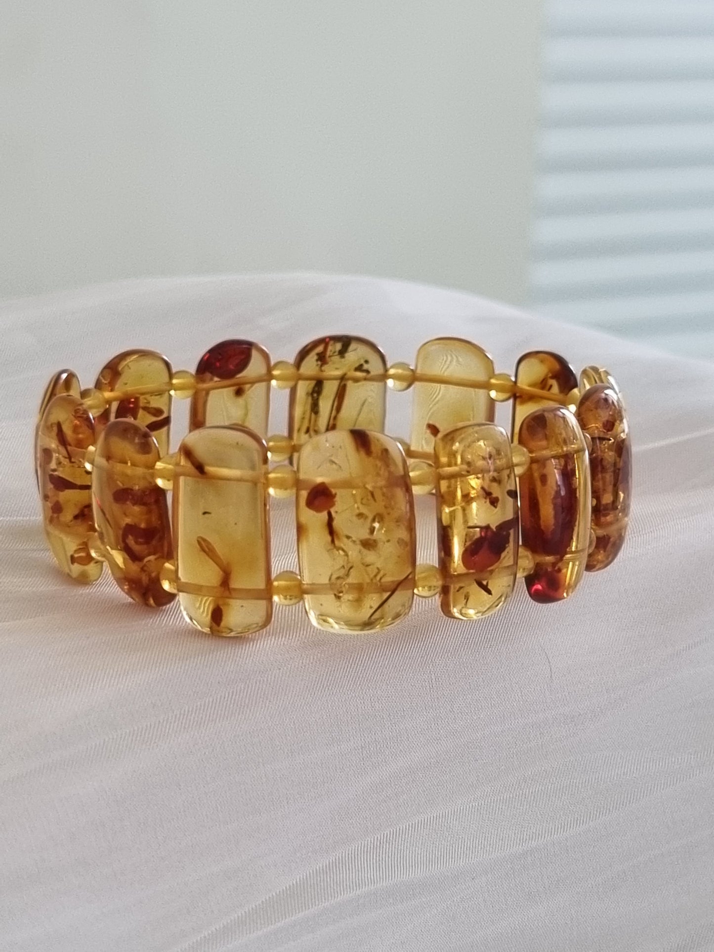 Golden Flower Amber ShouPai Bracelet