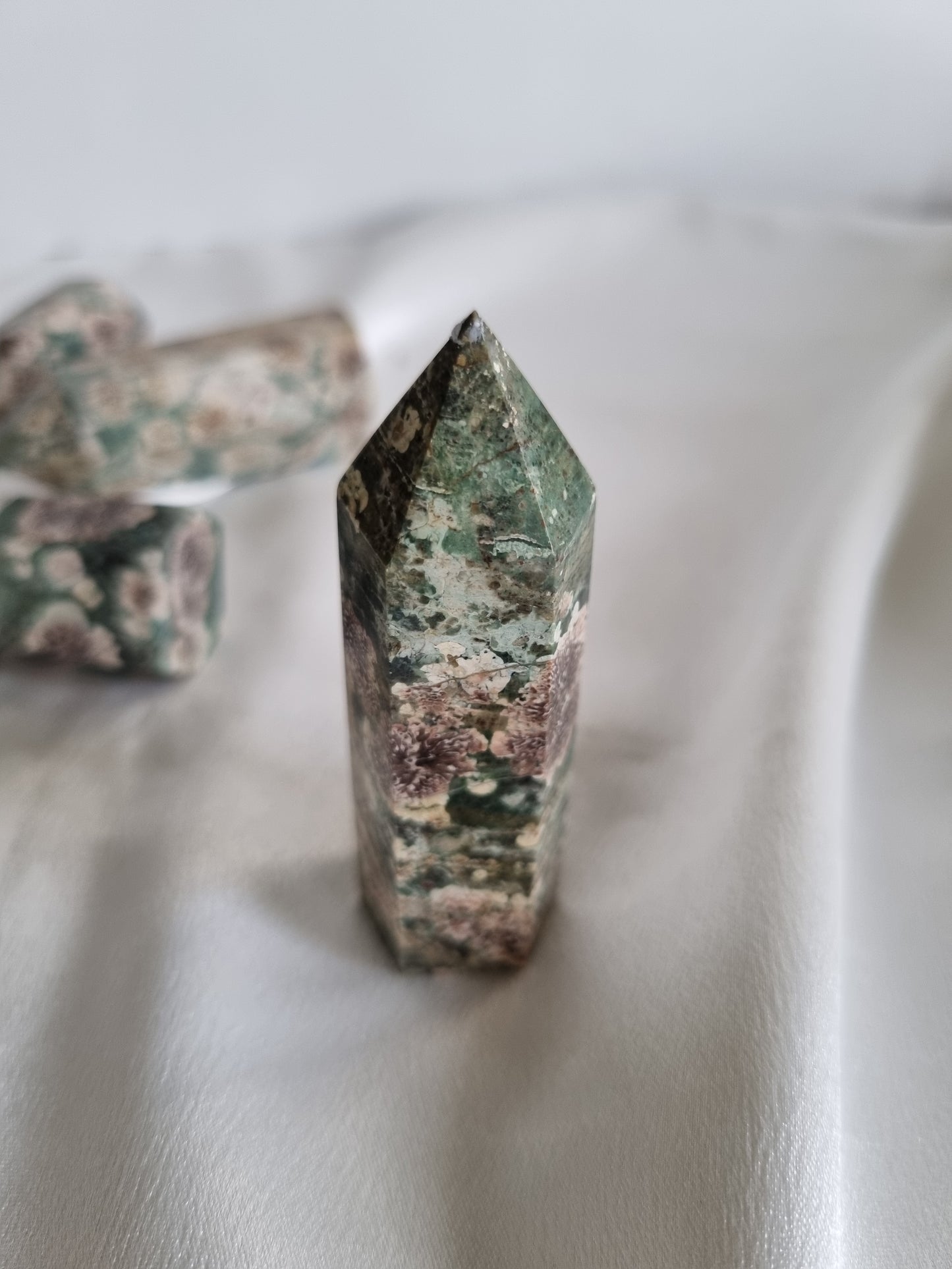 Green Cherry Blossom Agate Tower