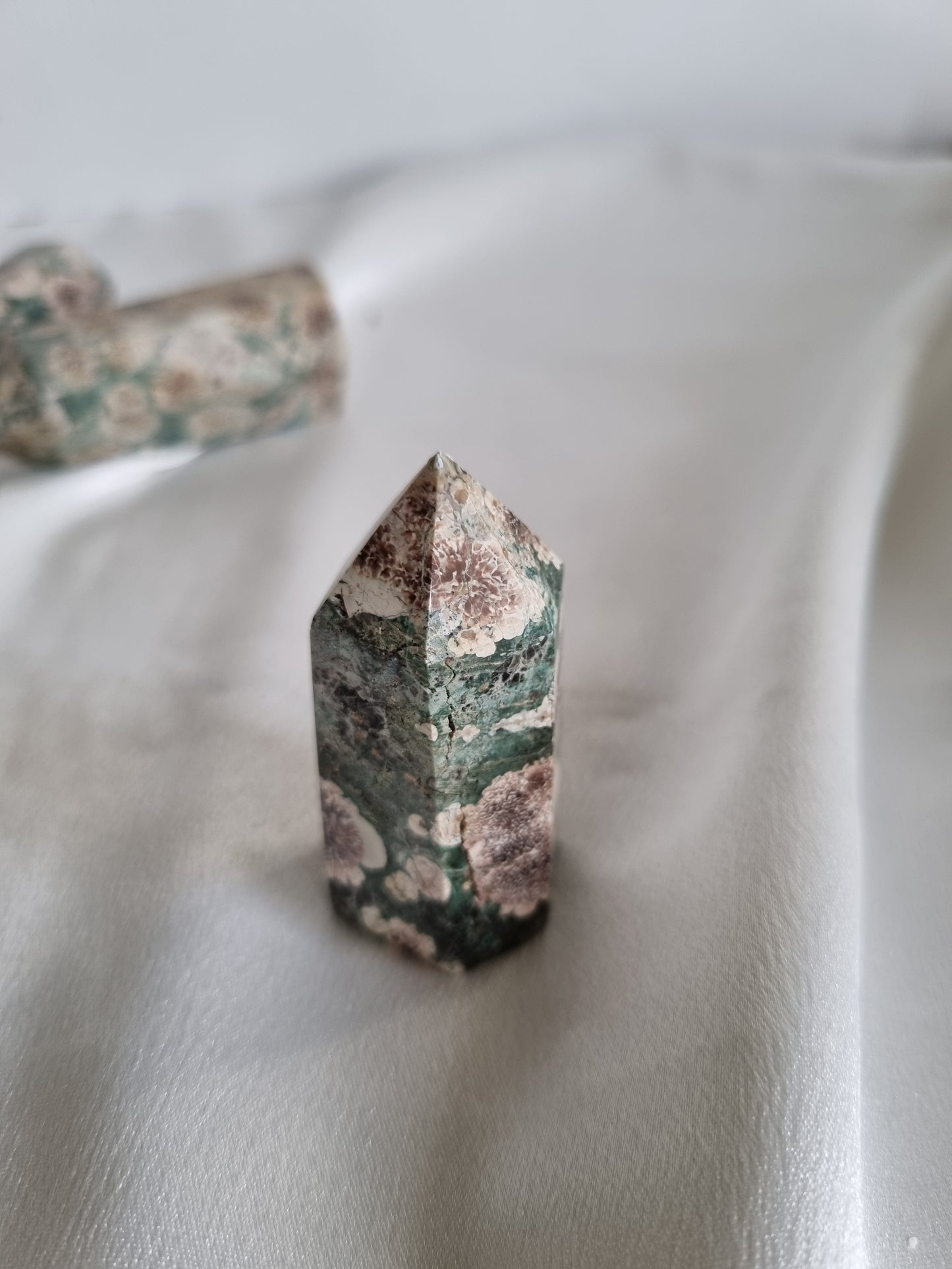 Green Cherry Blossom Agate Tower