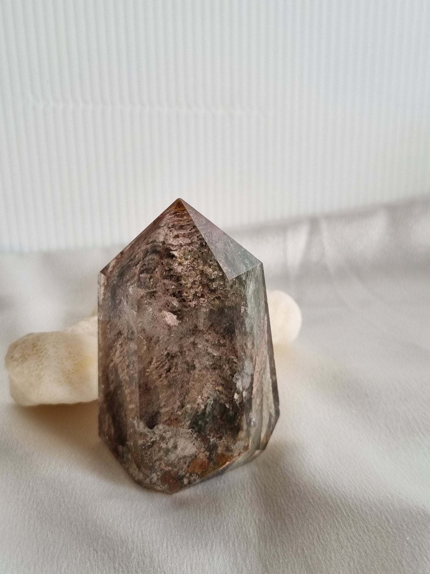 Lodolite Quartz Tower