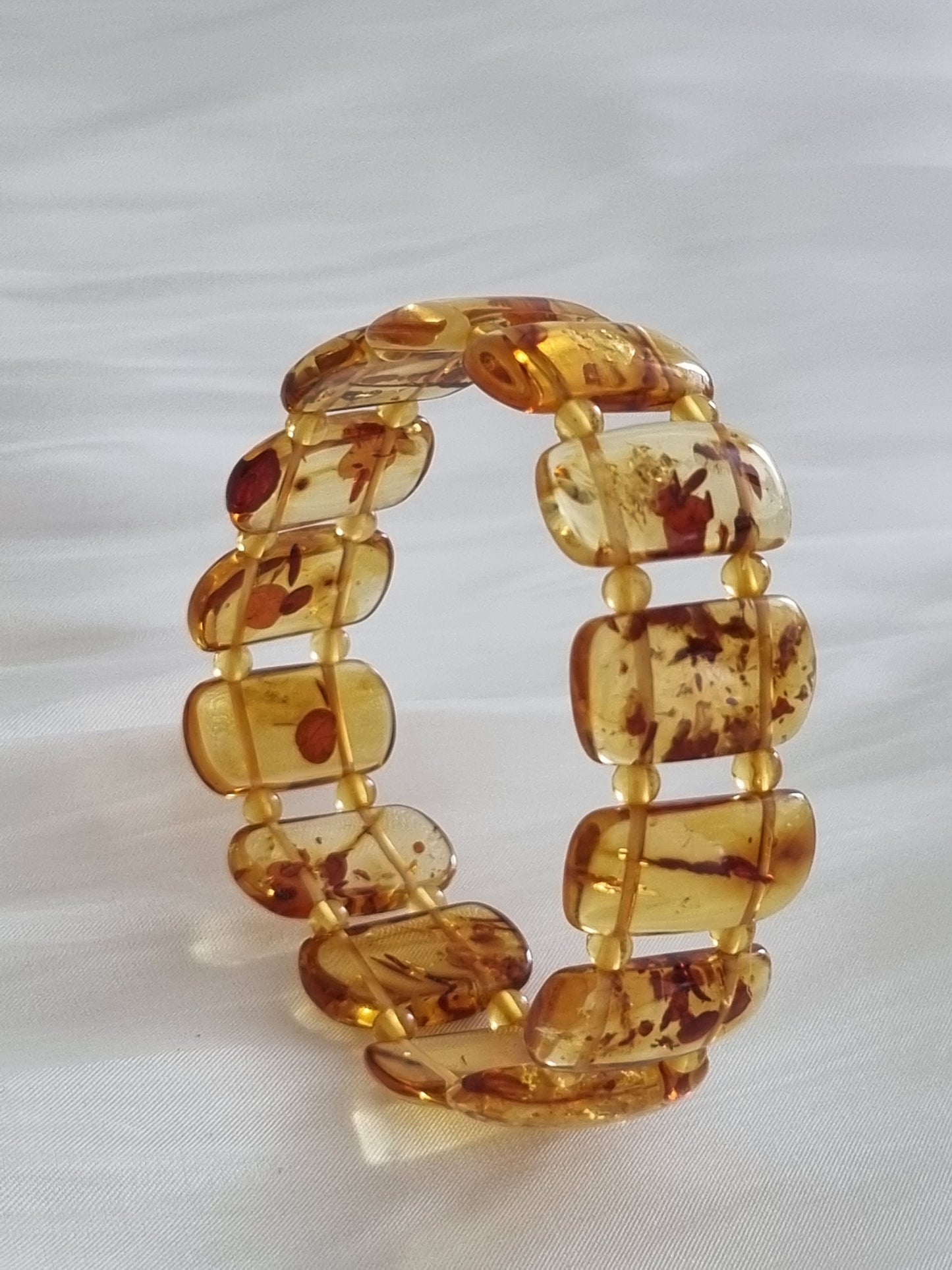 Golden Flower Amber ShouPai Bracelet