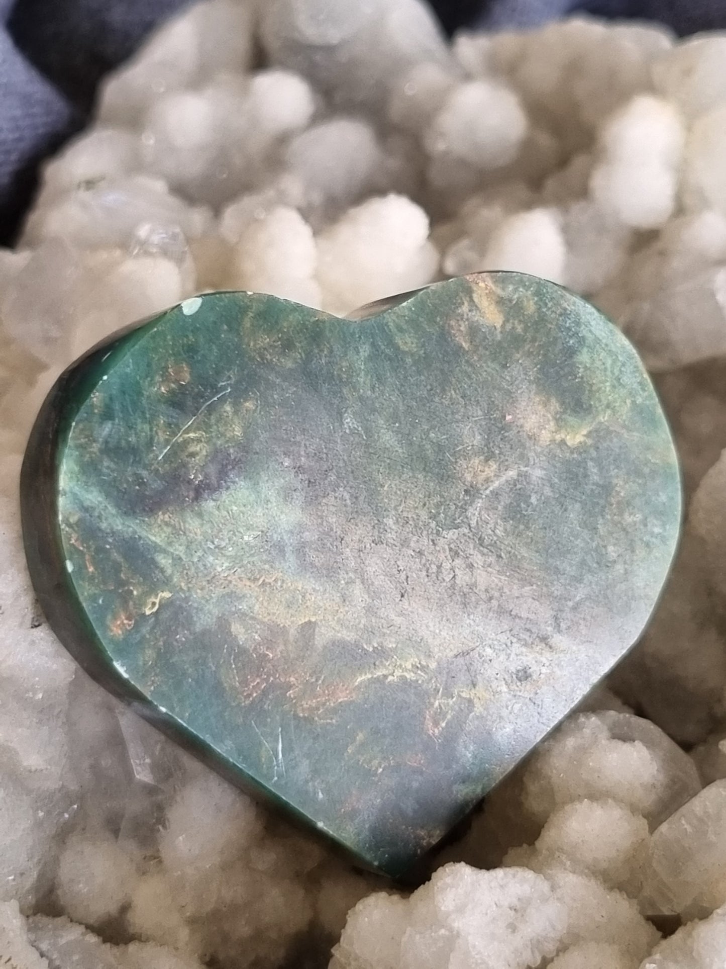 Emerald Mica Hearts (Canutillos Emerald) Display