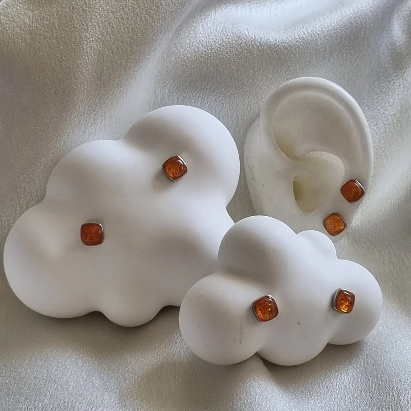 Golden Sunstone Earstud