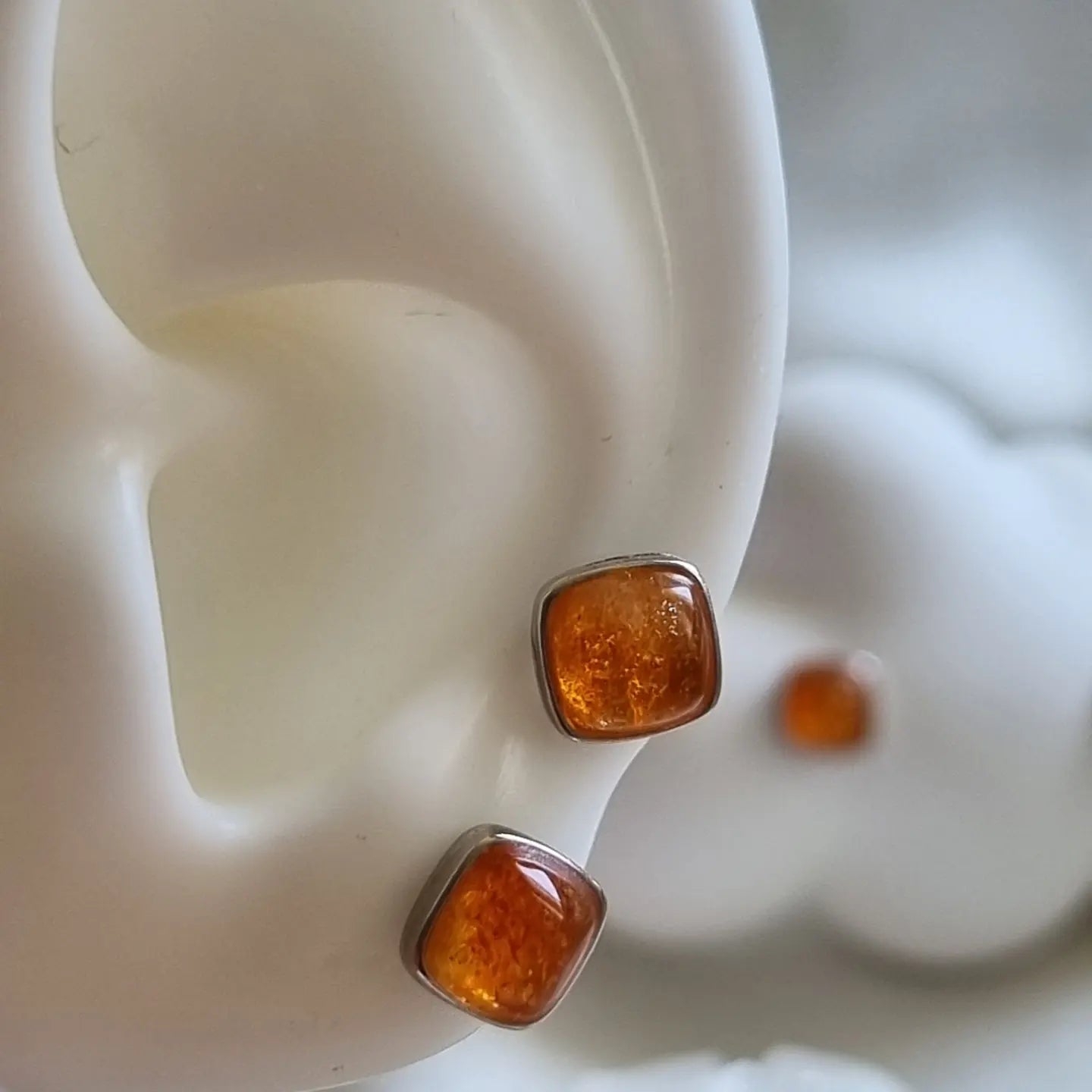 Golden Sunstone Earstud