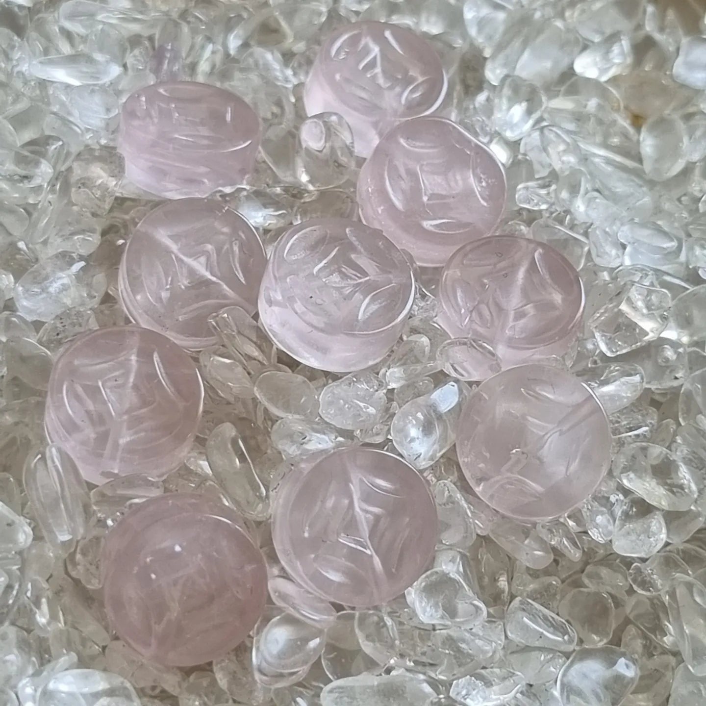 Rose Quarte Coin Charm