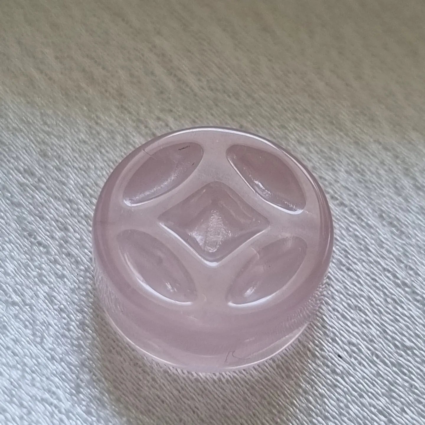 Rose Quarte Coin Charm